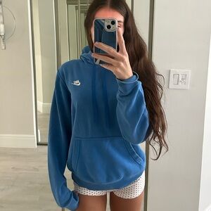 Men’s Nike pullover hoodie in Cobalt/dark marina blue!!!💙